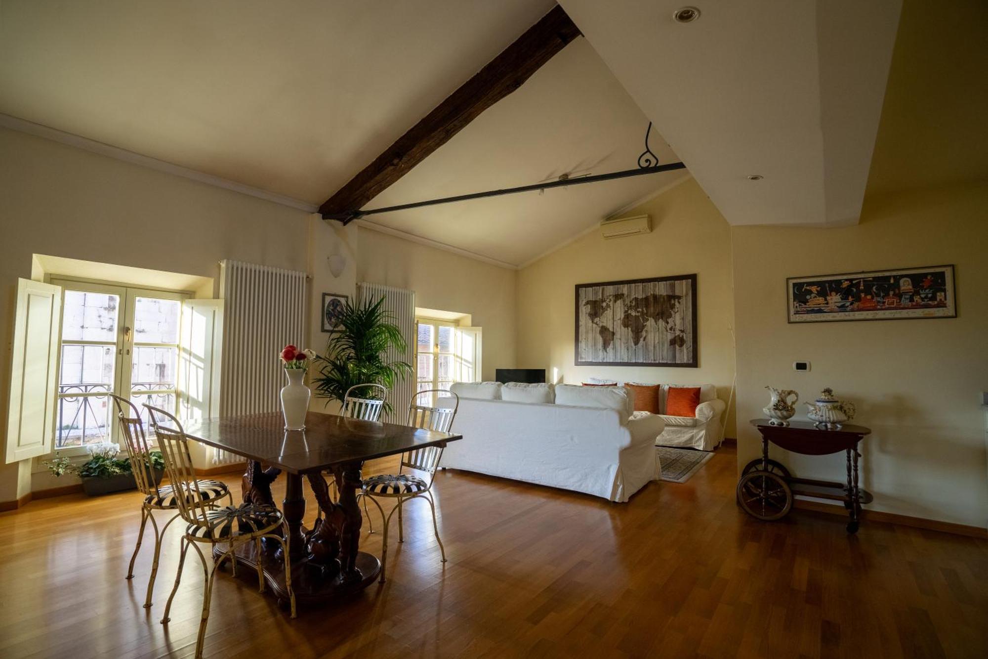 Bed and Breakfast Palazzo Rocchi - Residenza D'Epoca Lukka Zewnętrze zdjęcie