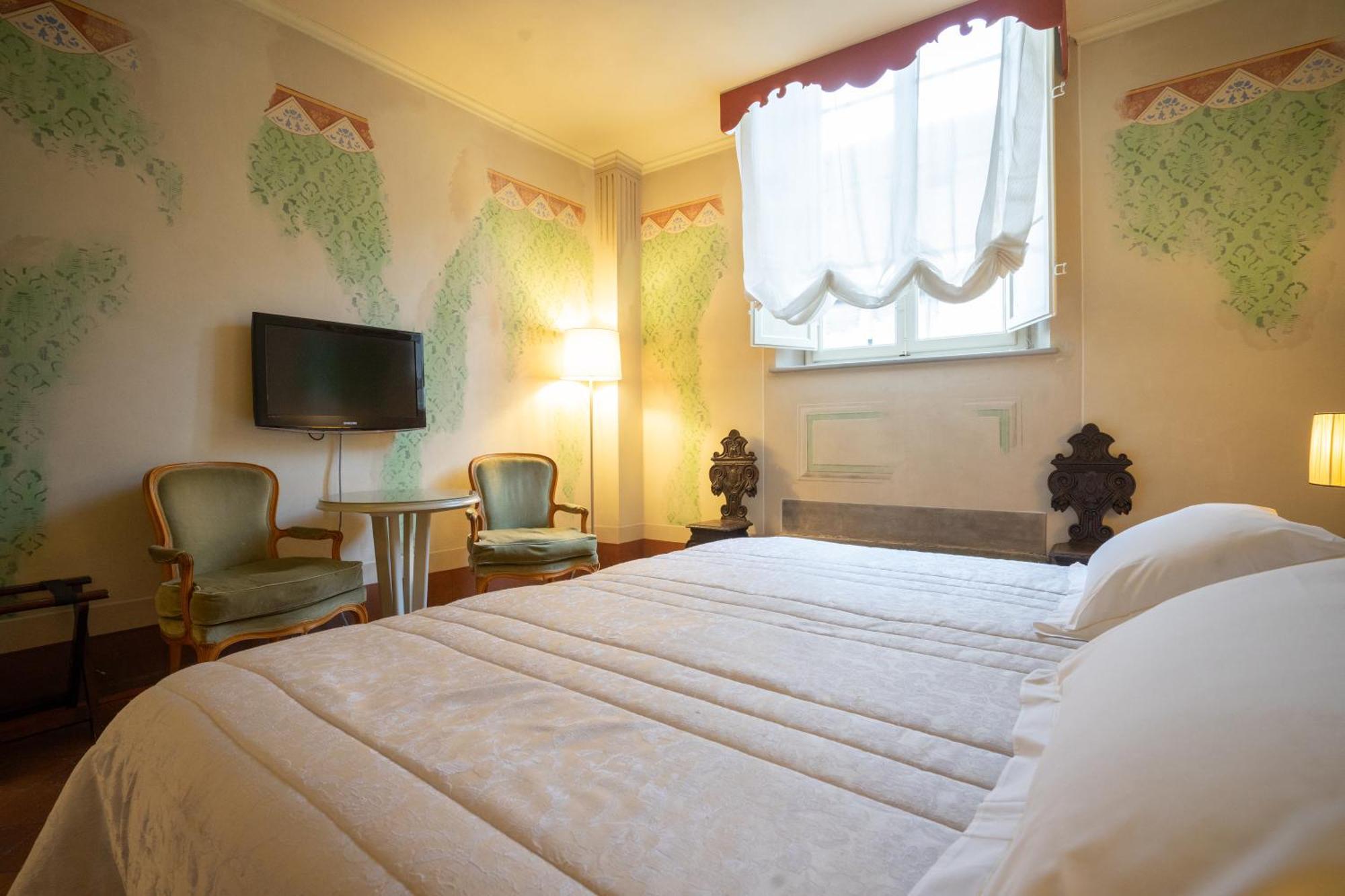 Bed and Breakfast Palazzo Rocchi - Residenza D'Epoca Lukka Zewnętrze zdjęcie