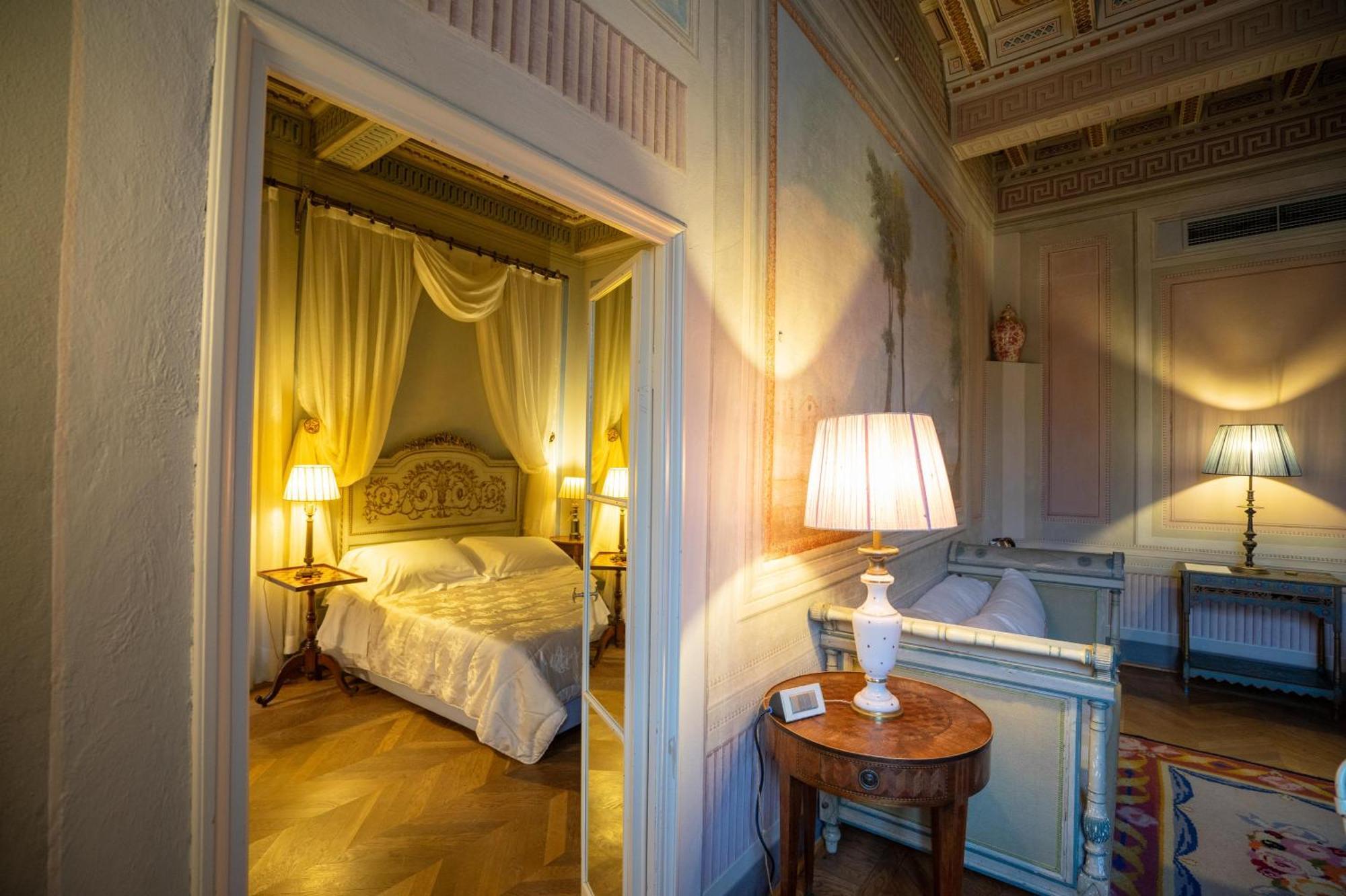 Bed and Breakfast Palazzo Rocchi - Residenza D'Epoca Lukka Zewnętrze zdjęcie