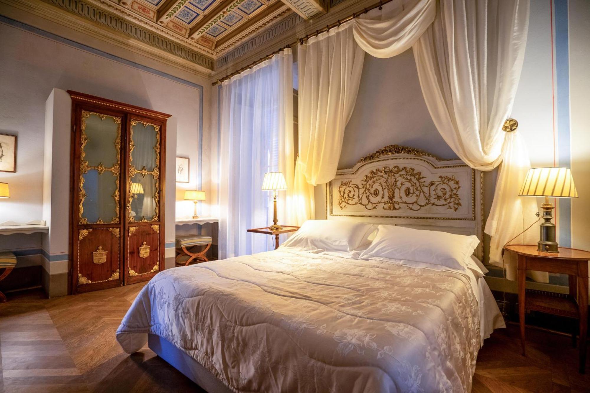 Bed and Breakfast Palazzo Rocchi - Residenza D'Epoca Lukka Zewnętrze zdjęcie